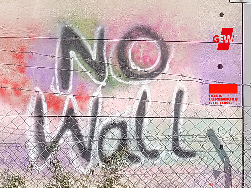 Grafitti No Walls mit den Logos der Förderer